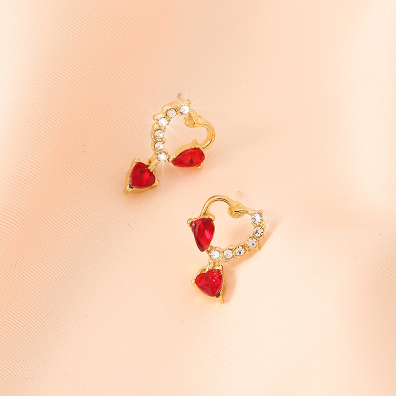 Silver Needle Retro Red Love Earnail